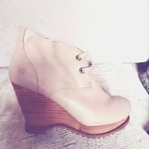 Soft leather super stylish heeled boots